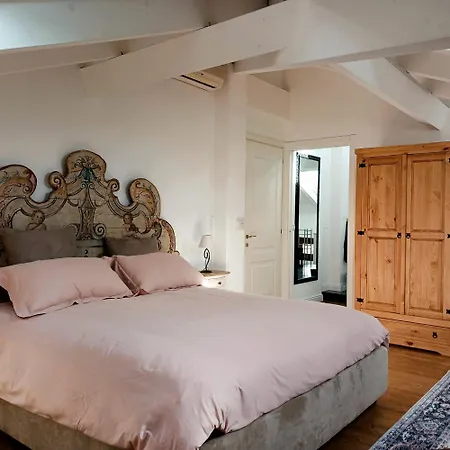 Gasthuis Tuscany Garden 4*